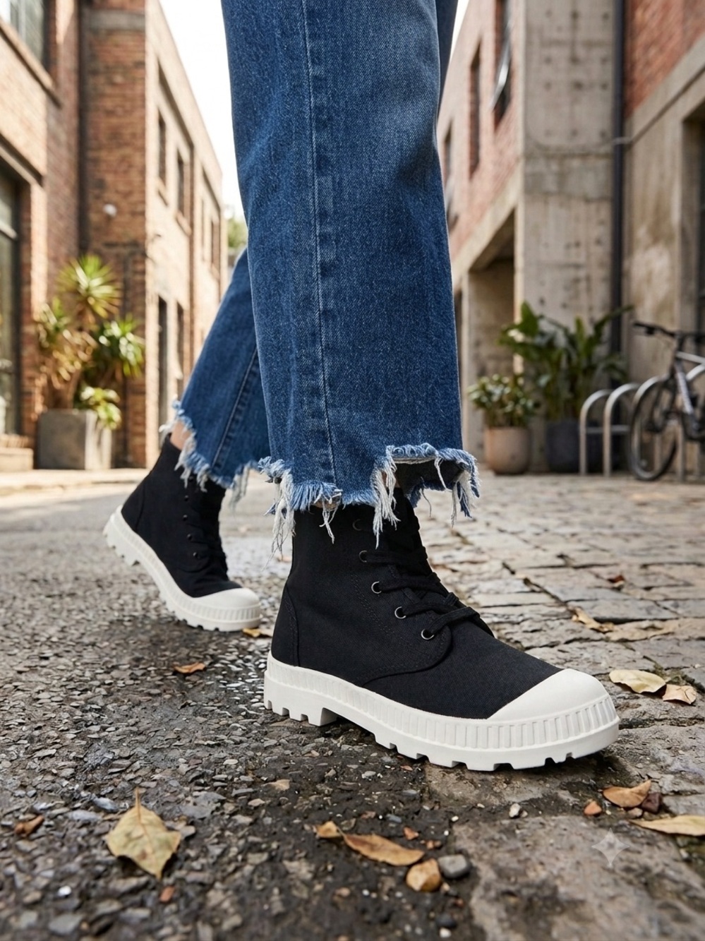 Mix No. 6 Brandy Black Canvas High Top Wrap Toe Sneakers / Lace Up Boots Size 5